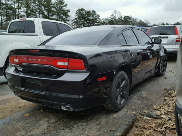 2C3CDXBG1EH325610 - 2014 DODGE CHARGER SE BLACK photo 4