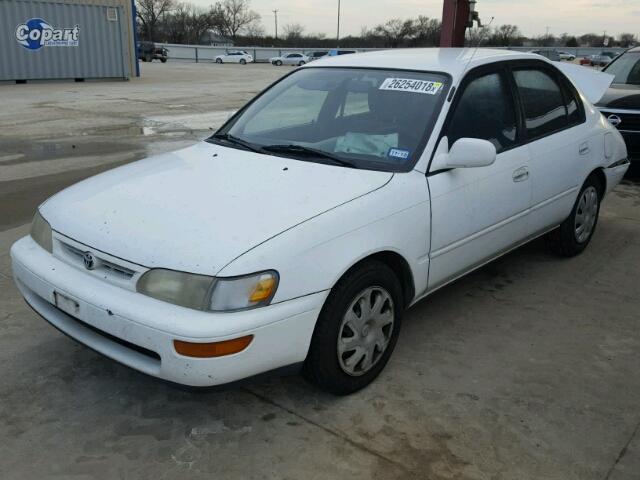 1NXBB02E3TZ381864 - 1996 TOYOTA COROLLA DX WHITE photo 2