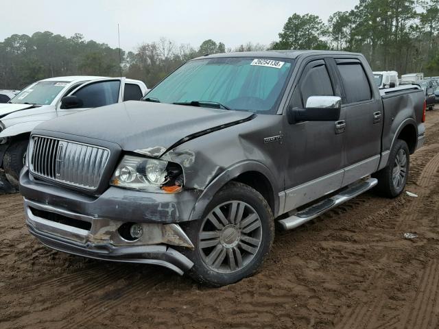 5LTPW18586FJ24233 - 2006 LINCOLN MARK LT GRAY photo 2