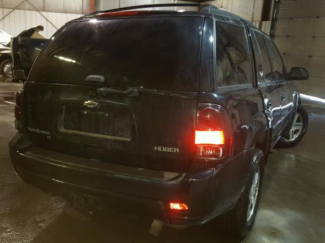 1GNDT13S362133822 - 2006 CHEVROLET TRAILBLAZE BLACK photo 4