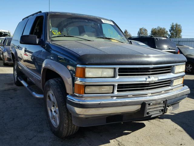 3GNFK16R2VG173934 - 1997 CHEVROLET SUBURBAN K GREEN photo 1