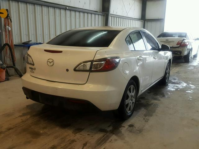 JM1BL1UF3B1442742 - 2011 MAZDA 3 I WHITE photo 4