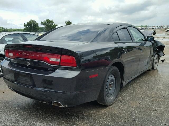 2B3CL3CG9BH512466 - 2011 DODGE CHARGER BLACK photo 4