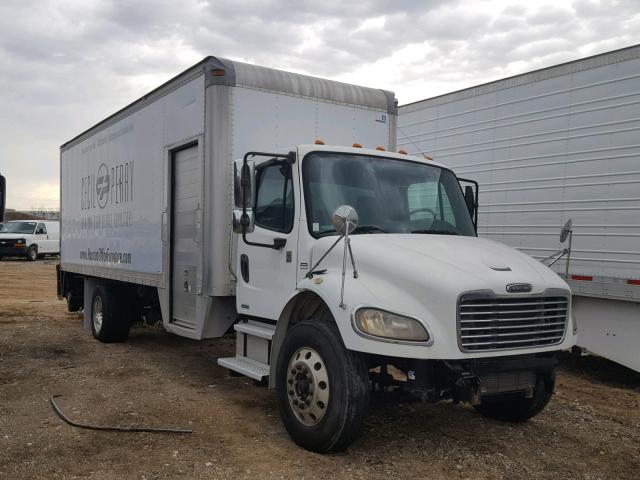 1FVACWAK24HM33930 - 2004 FREIGHTLINER M2 106 MED WHITE photo 1