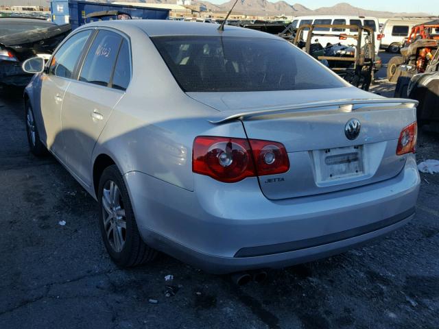 3VWEF71K47M063961 - 2007 VOLKSWAGEN JETTA WOLF SILVER photo 3