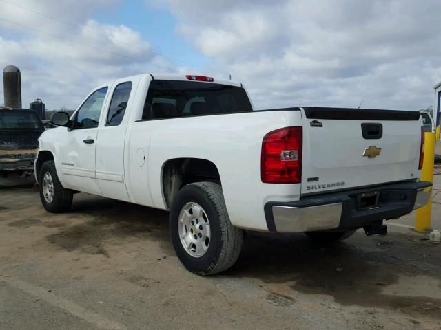 1GCSCSE04AZ233364 - 2010 CHEVROLET SILVERADO WHITE photo 3