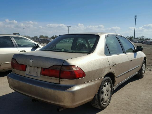 1HGCG6655YA113433 - 2000 HONDA ACCORD LX GOLD photo 4