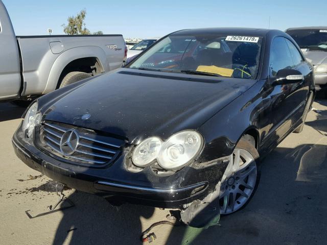 WDBTJ75J75F147388 - 2005 MERCEDES-BENZ CLK 500 BLACK photo 2