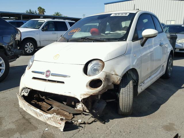 3C3CFFGE0FT695516 - 2015 FIAT 500 ELECTR WHITE photo 2