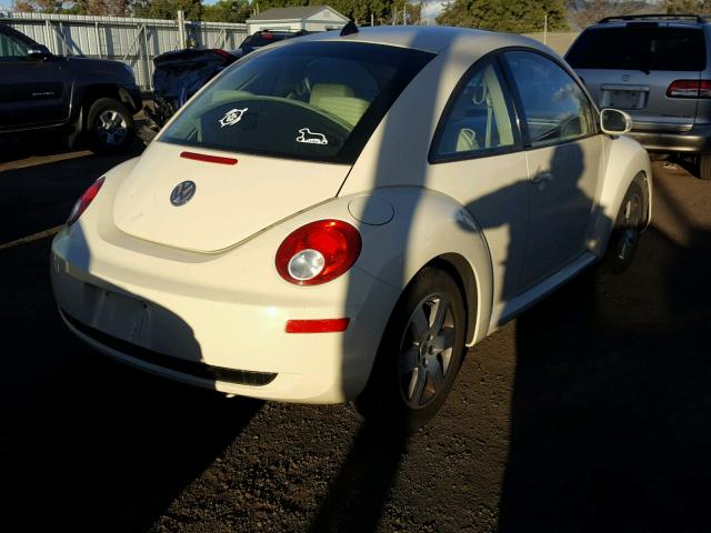 3VWRG31C06M414606 - 2006 VOLKSWAGEN NEW BEETLE WHITE photo 4