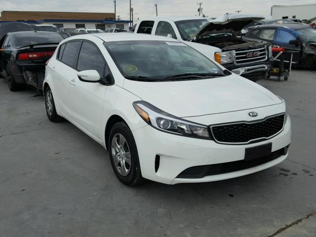 KNAFK5A84H5721374 - 2017 KIA FORTE LX WHITE photo 1