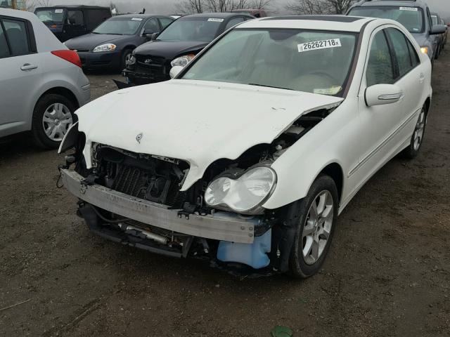 WDBRF92H57F934545 - 2007 MERCEDES-BENZ C 280 4MAT WHITE photo 2