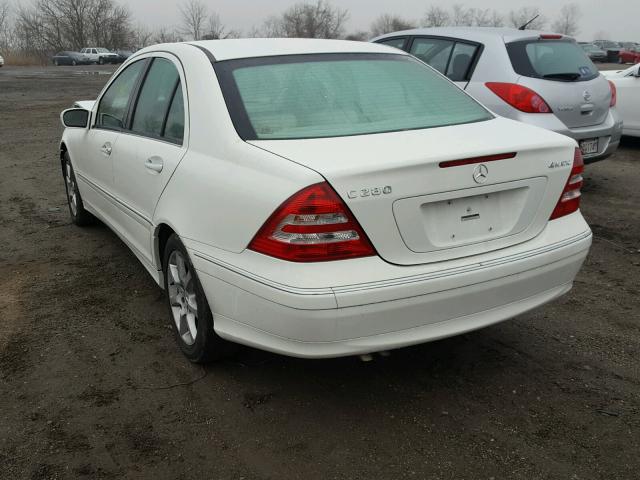 WDBRF92H57F934545 - 2007 MERCEDES-BENZ C 280 4MAT WHITE photo 3