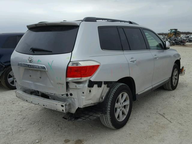 5TDBK3EH0DS184944 - 2013 TOYOTA HIGHLANDER SILVER photo 4