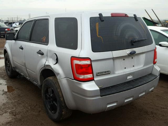 1FMCU0C74AKC49316 - 2010 FORD ESCAPE XLS SILVER photo 3