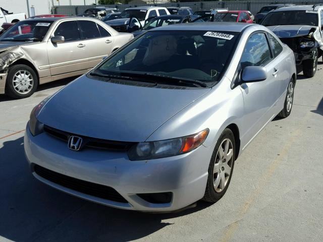 2HGFG12687H548994 - 2007 HONDA CIVIC LX SILVER photo 2