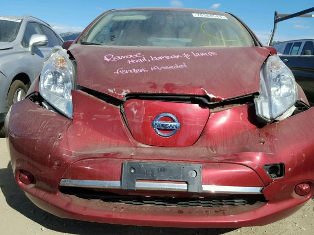 1N4AZ0CP5FC331091 - 2015 NISSAN LEAF S MAROON photo 7