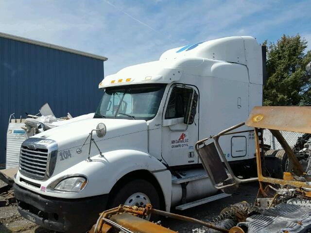 1FUJA6CVX7LX38787 - 2007 FREIGHTLINER CONVENTION WHITE photo 2