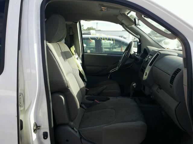 1N6AD0ER0BC428794 - 2011 NISSAN FRONTIER S WHITE photo 5