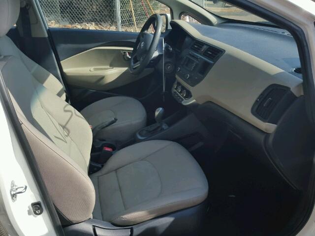 KNADM4A30E6326811 - 2014 KIA RIO LX Սպիտակ լուսանկար 5