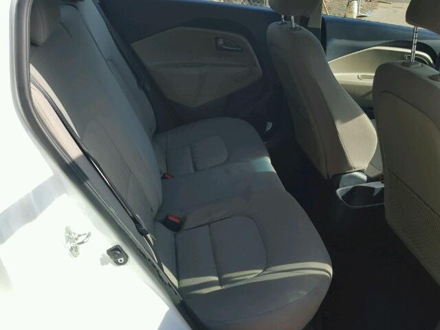 KNADM4A30E6326811 - 2014 KIA RIO LX Սպիտակ լուսանկար 6