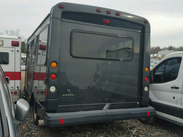 1GB6G2A6XA1102667 - 2010 CHEVROLET EXPRESS G3 BLACK photo 3