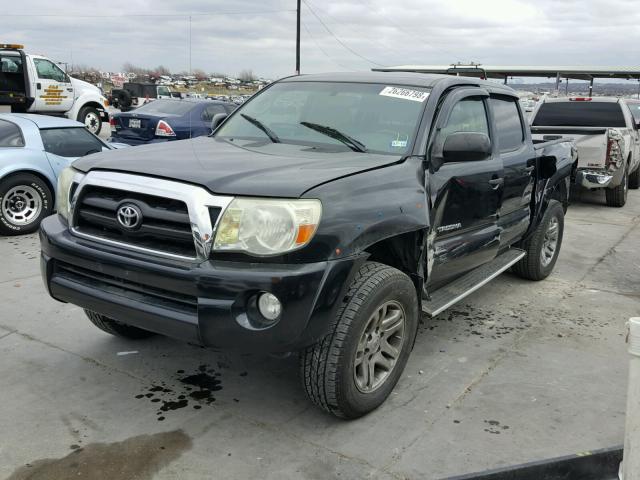 3TMJU62NX8M065872 - 2008 TOYOTA TACOMA DOU BLACK photo 2