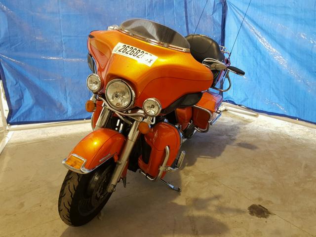 1HD1KEM13CB641777 - 2012 HARLEY-DAVIDSON FLHTK ELEC ORANGE photo 2