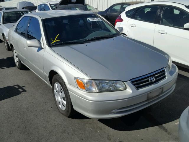 4T1BG22K71U075332 - 2001 TOYOTA CAMRY CE SILVER photo 1