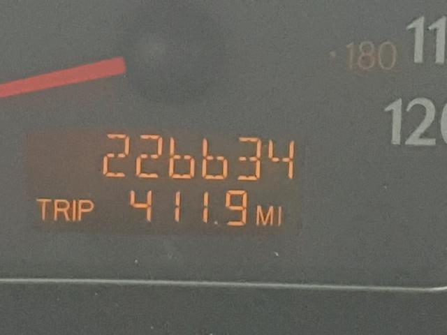 1G8AZ52F64Z194442 - 2004 SATURN ION LEVEL GRAY photo 8