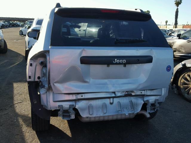 1J8FT47018D702517 - 2008 JEEP COMPASS SP SILVER photo 9