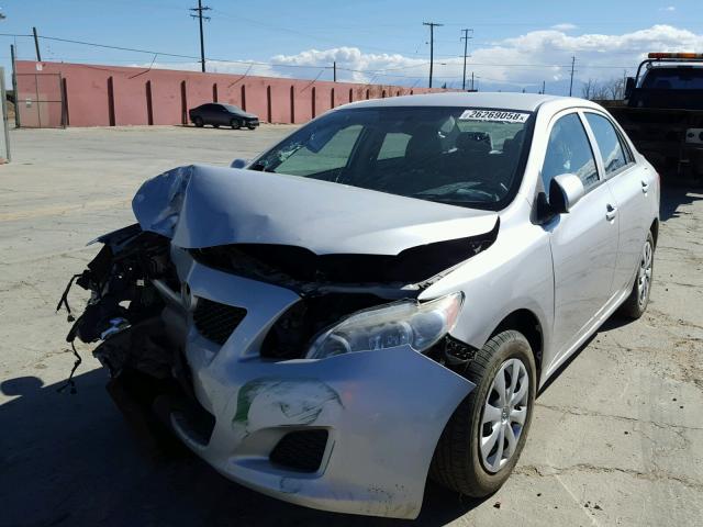 1NXBU4EE1AZ267033 - 2010 TOYOTA COROLLA BA SILVER photo 2