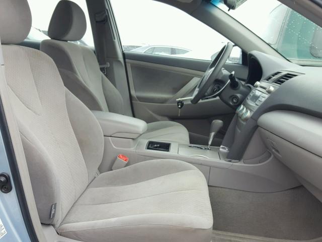 4T4BE46KX9R080733 - 2009 TOYOTA CAMRY BASE BLUE photo 5