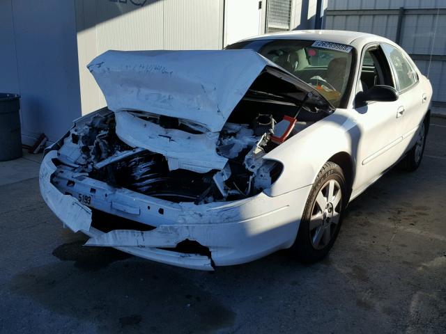 1FAFP52U02G177442 - 2002 FORD TAURUS LX WHITE photo 2