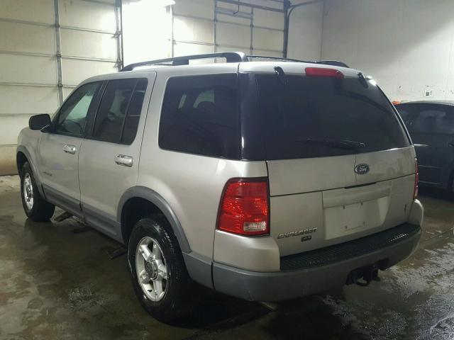 1FMDU73W52ZC83729 - 2002 FORD EXPLORER X SILVER photo 3