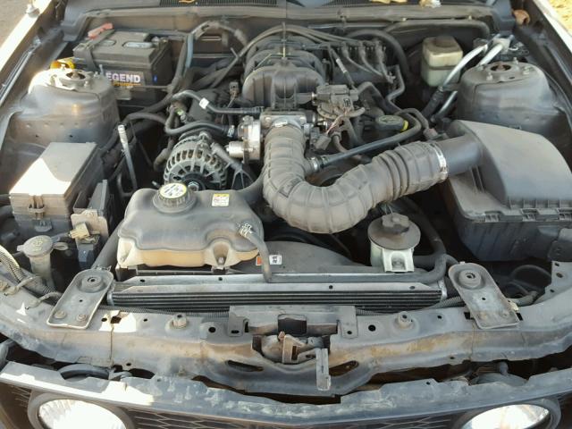 1ZVFT80NX75247242 - 2007 FORD MUSTANG GRAY photo 7