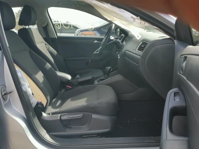 3VW2K7AJ1DM281115 - 2013 VOLKSWAGEN JETTA BASE ვერცხლისფერი ფოტო 5