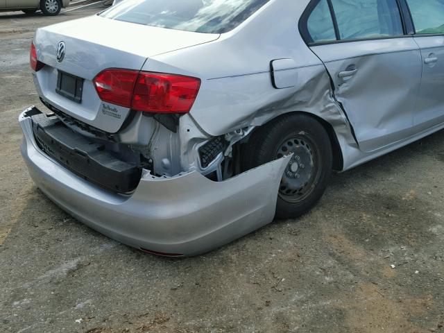 3VW2K7AJ1DM281115 - 2013 VOLKSWAGEN JETTA BASE ვერცხლისფერი ფოტო 9