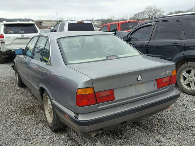 WBAHD5319NBF98108 - 1992 BMW 525 I SILVER photo 3