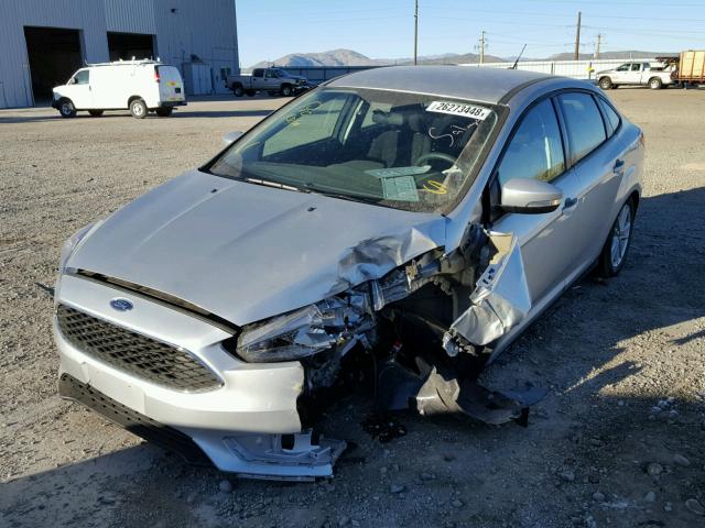 1FADP3F28HL271587 - 2017 FORD FOCUS SE SILVER photo 2