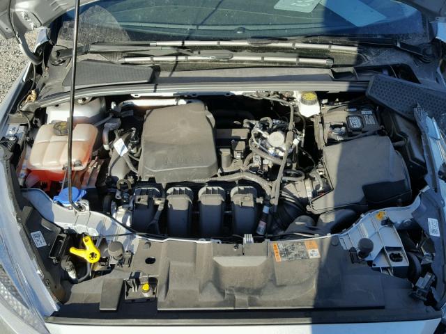 1FADP3F28HL271587 - 2017 FORD FOCUS SE SILVER photo 7