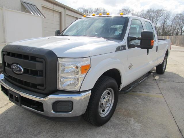 1FT8W3AT9CEB13447 - 2012 FORD F350 SUPER WHITE photo 2