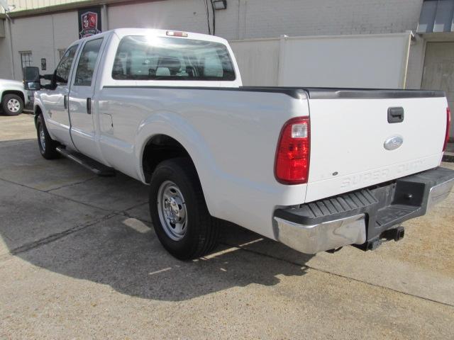 1FT8W3AT9CEB13447 - 2012 FORD F350 SUPER WHITE photo 4