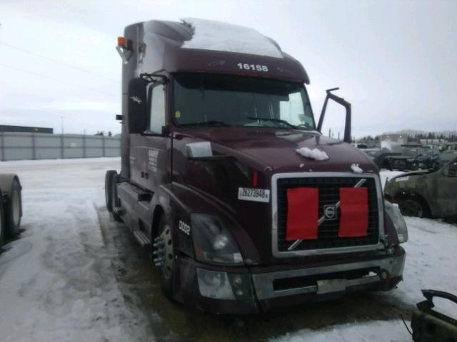 4V4NC9TJ25N385632 - 2005 VOLVO VN VNL PURPLE photo 1