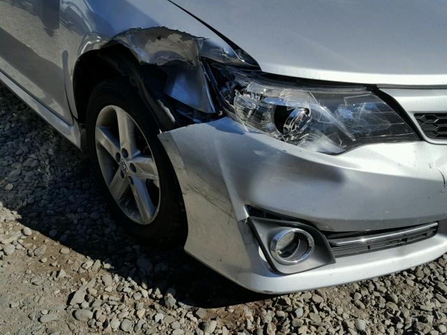 4T1BF1FK2CU111325 - 2012 TOYOTA CAMRY BASE SILVER photo 9