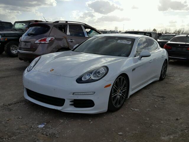 WP0AB2A75FL050924 - 2015 PORSCHE PANAMERA S WHITE photo 2