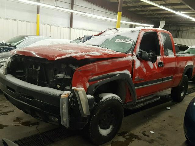 1GCHK29173E326907 - 2003 CHEVROLET SILVERADO RED photo 2