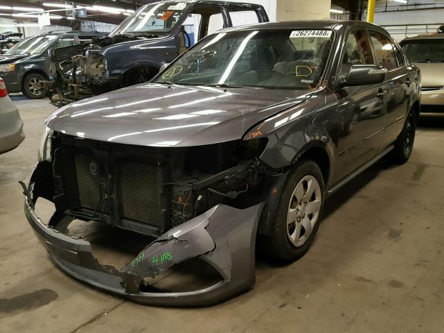 KNAGE228195302750 - 2009 KIA OPTIMA LX GRAY photo 2