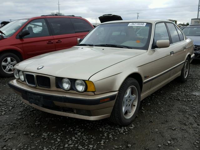 WBAHD6322SGK50905 - 1995 BMW 525 I AUTO GOLD photo 2