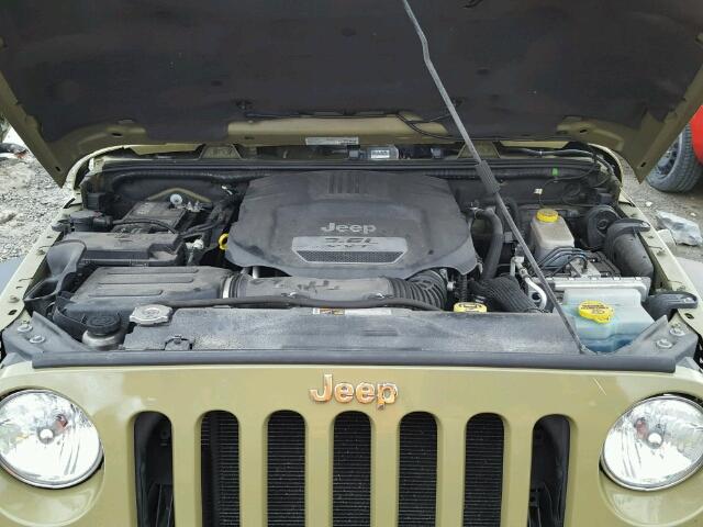 1C4BJWFG8DL572970 - 2013 JEEP WRANGLER U GREEN photo 7